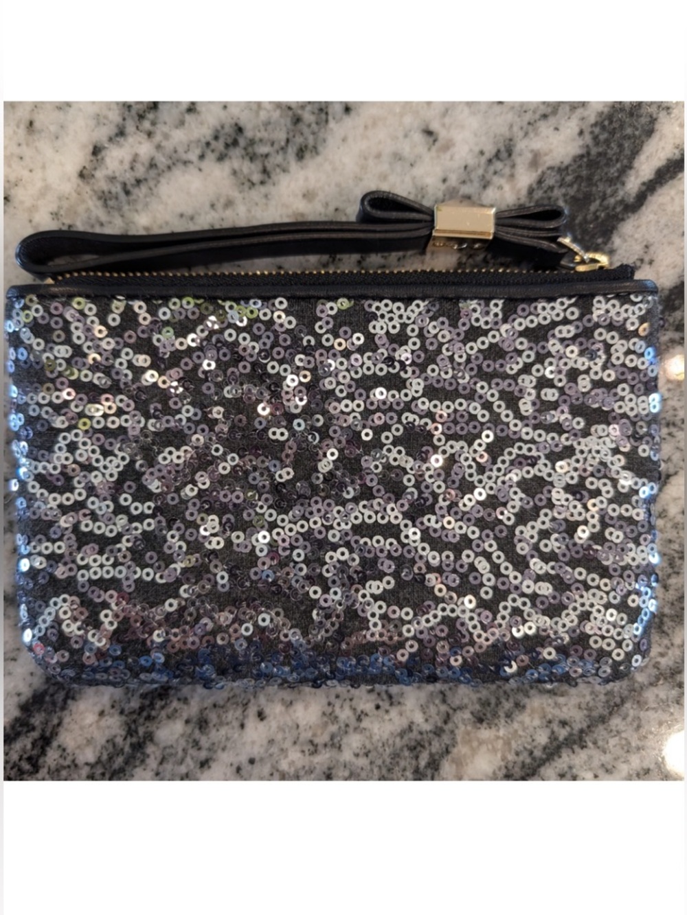 Kate Spade New York Luxe Sequin Wristlet Clutch Black Iridescent Gold Spade